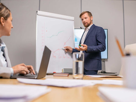 Les avantages du coaching en tant qu'entrepreneur : trouver un guide pour optimiser votre succès