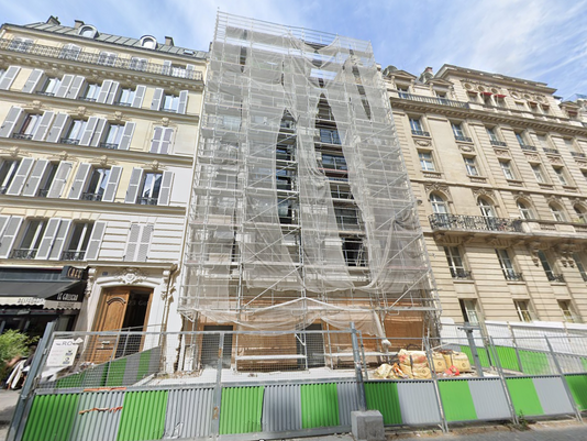 UN ENSEMBLE IMMOBILIER - PARIS 16