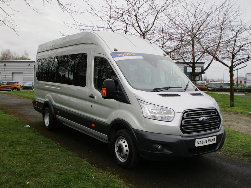 Aylesbury 16 seater minibus rental for beach trips