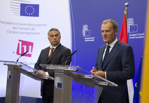 Az Európai Tanács elnökéről, migránsok rabosításáról 888-on és 444-en