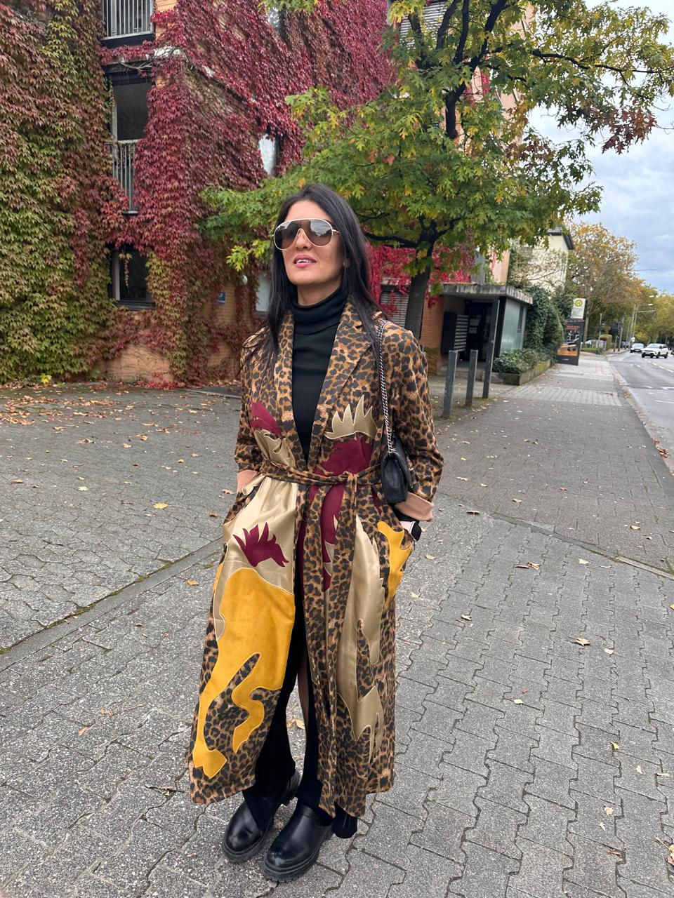 Thumbnail: The embroidery leopard coat