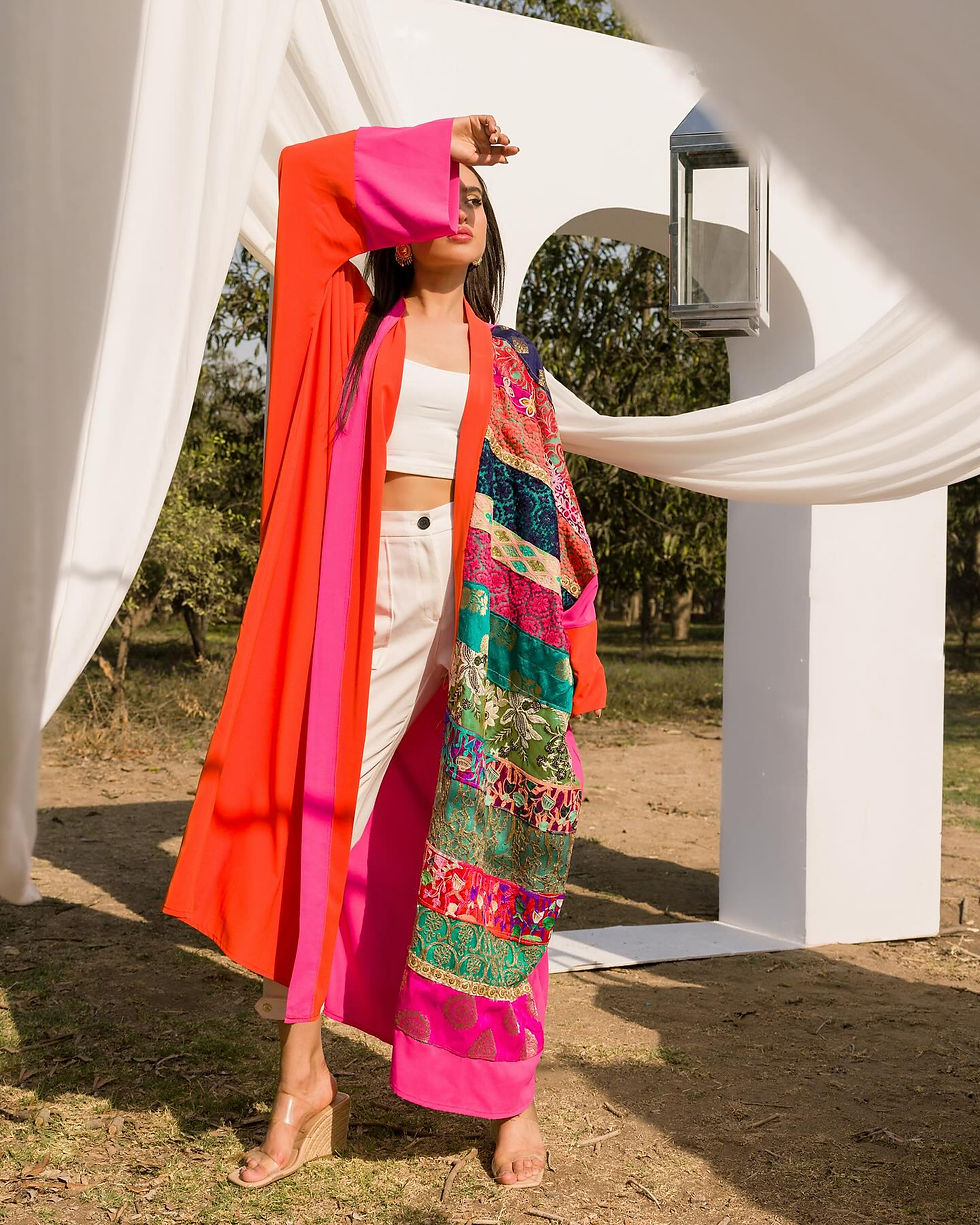 Thumbnail: The embroidery double colored open kaftan 