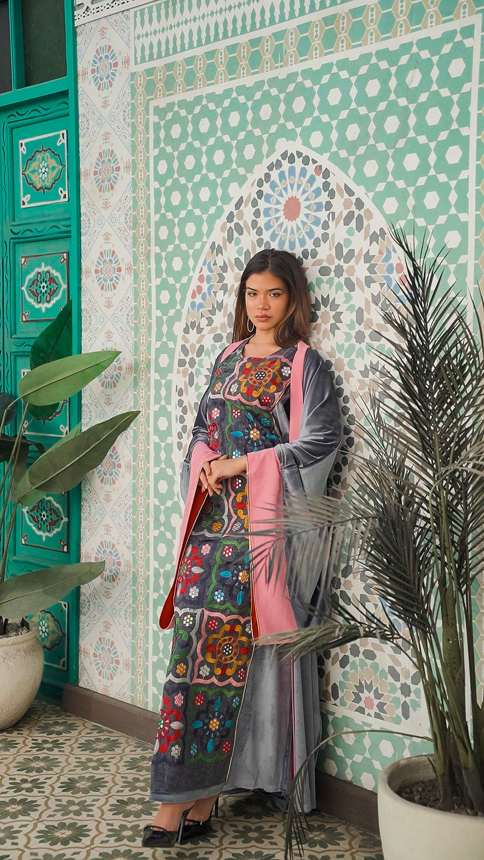 Thumbnail: Nour embroidery velvet kaftan set