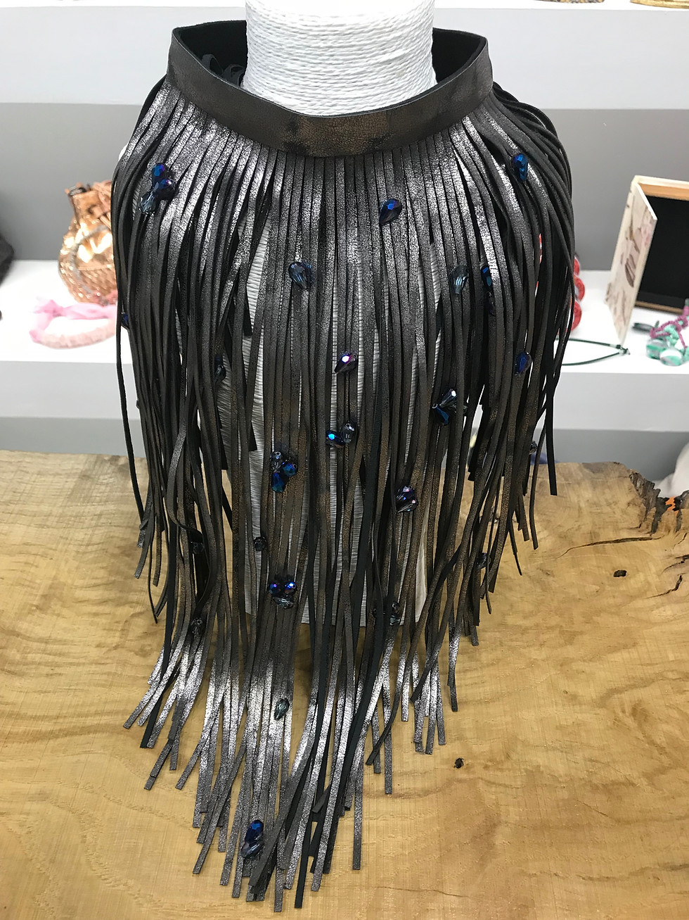 Miniatura: Collana in pelle
