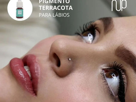 Lábios com Terracota