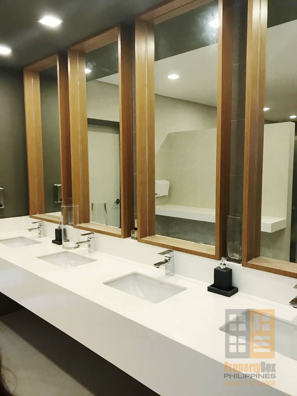 Thumbnail: FOR RENT One Uptown Residences  1 Bedroom Condo in BGC
