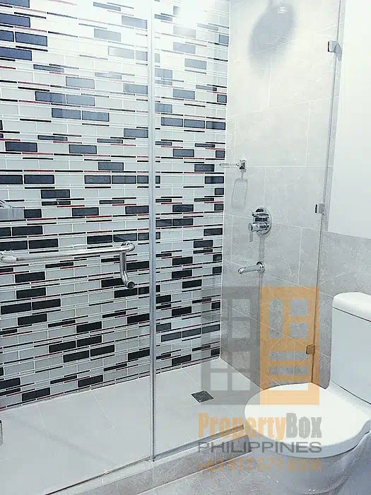Thumbnail: FOR RENT Edades Tower Rockwell 2 BR Condo Makati
