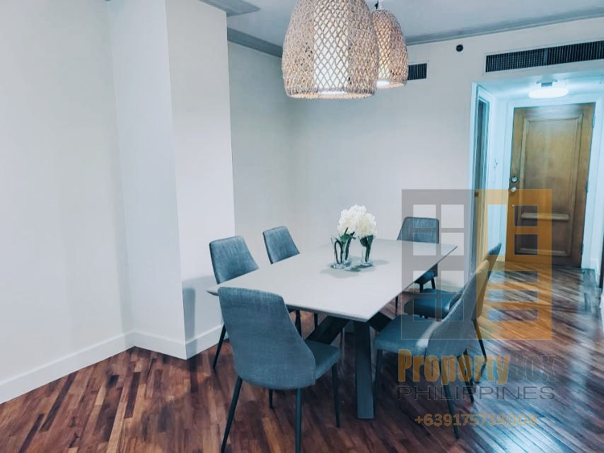 Thumbnail: FOR RENT Spacious 81 sqm 1 BR Amorsolo Rockwell Makati Great Views