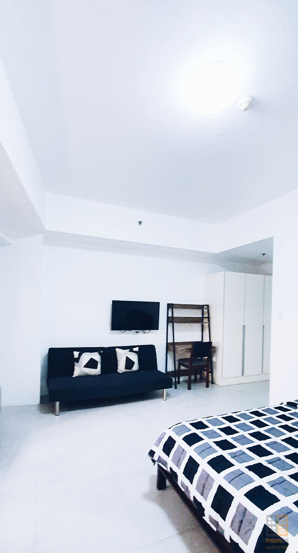 Thumbnail: FIRE SALE Icon Residences Studio Flat in  BGC