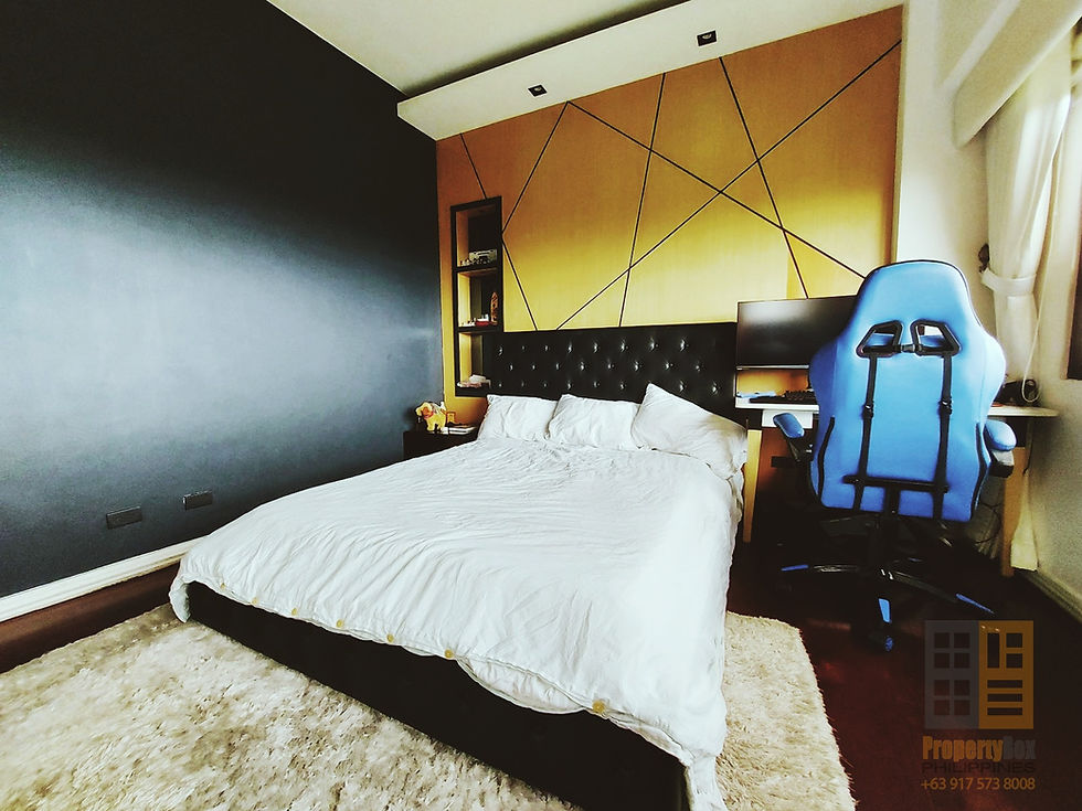 Thumbnail: FOR SALE Stunning Golf View Icon Residences Elegant 1 Bedroom  in BGC,