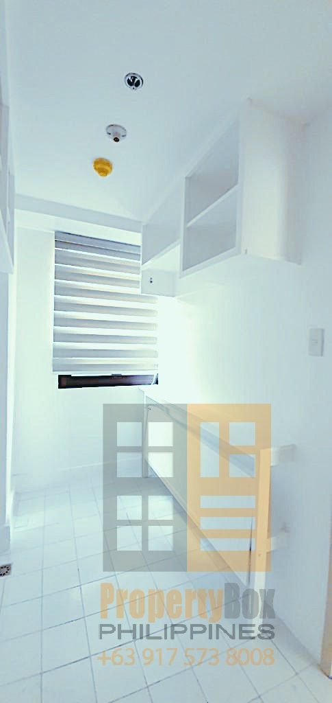 Thumbnail: FOR SALE Icon Residences 2 Bedroom Condo with unobstructed Golf View in BGC