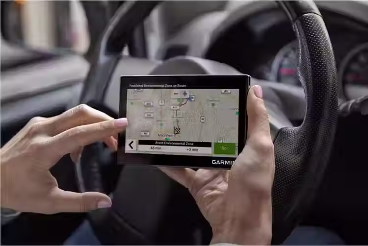 Garmin2.avif