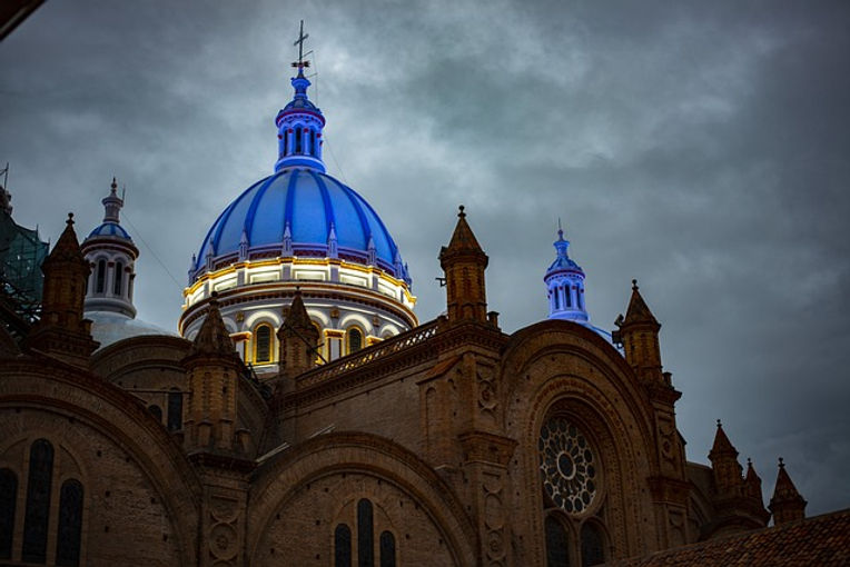 cathedral-of-cuenca-4067645_640.jpg