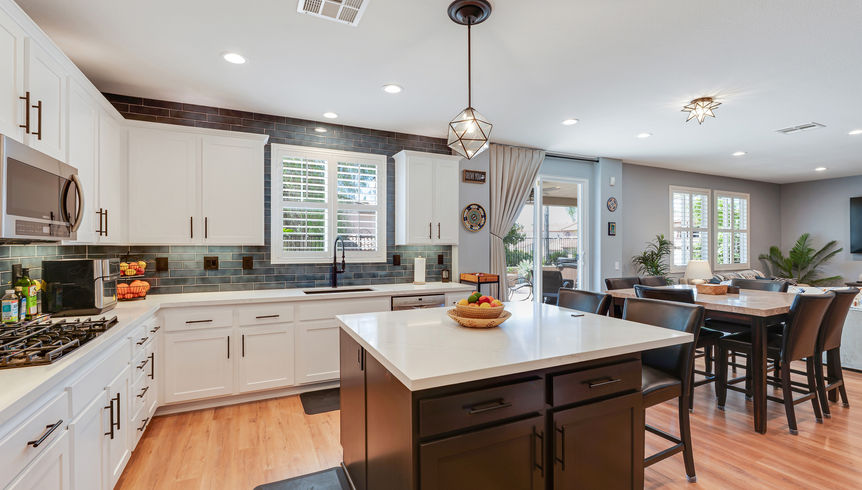 Kitchen with Island