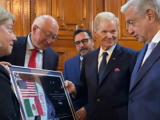 AMLO recibió a miembros de la NASA en Palacio Nacional