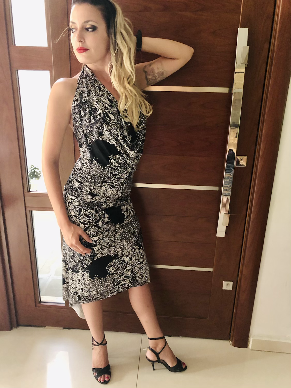 Rose dress - black and white