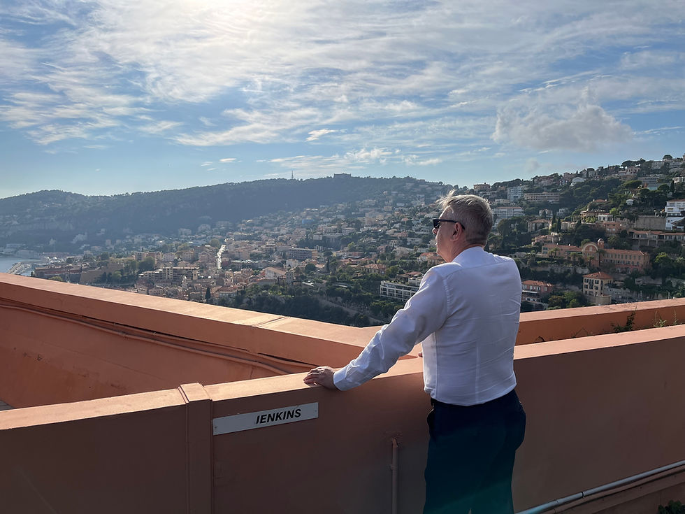 Self-Reflection on Côte d'Azur