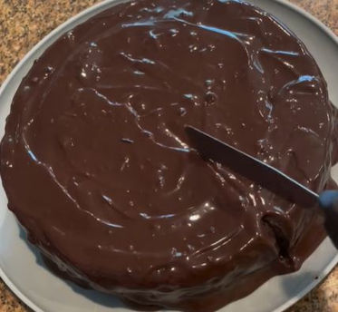 𝑺𝒖𝒑𝒆𝒓 𝑴𝒐𝒊𝒔𝒕 𝑪𝒉𝒐𝒄𝒐𝒍𝒂𝒕𝒆 𝑪𝒂𝒌𝒆!