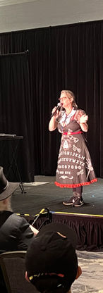 Susan Williams MC at Magistrorum.