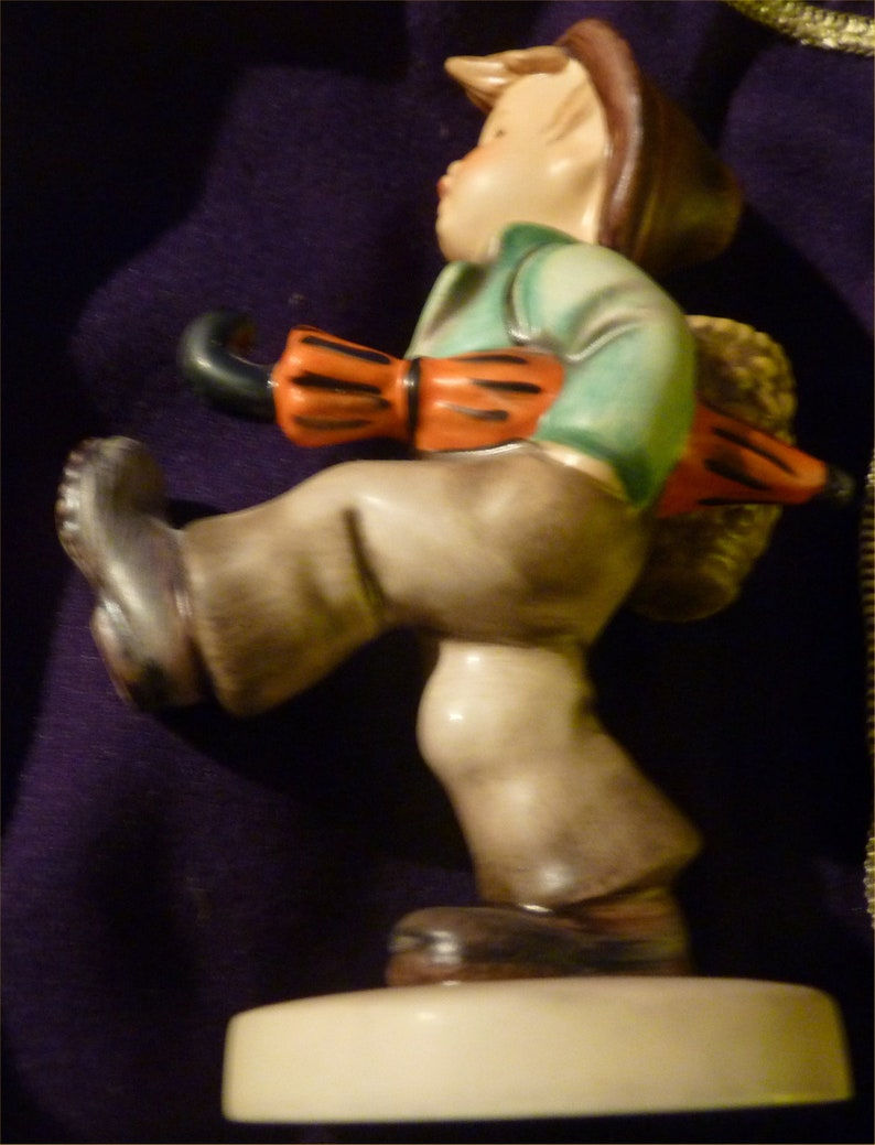 Miniature : M I HUMMEL "Happy Traveler" Figurine marked Goebel W Germany ink signed Da 79