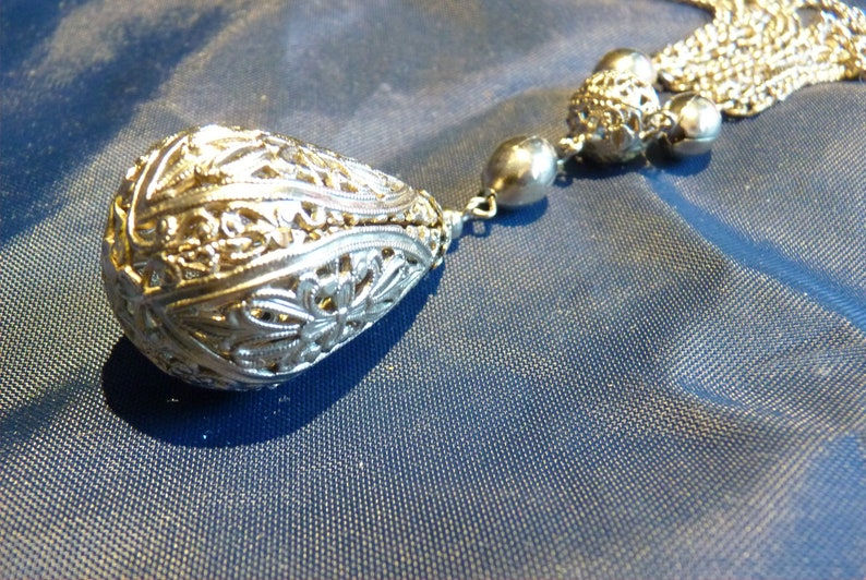 Miniature : Vintage 1950's High End Runway Filigree Pendant and Chain Necklace 26 Inches