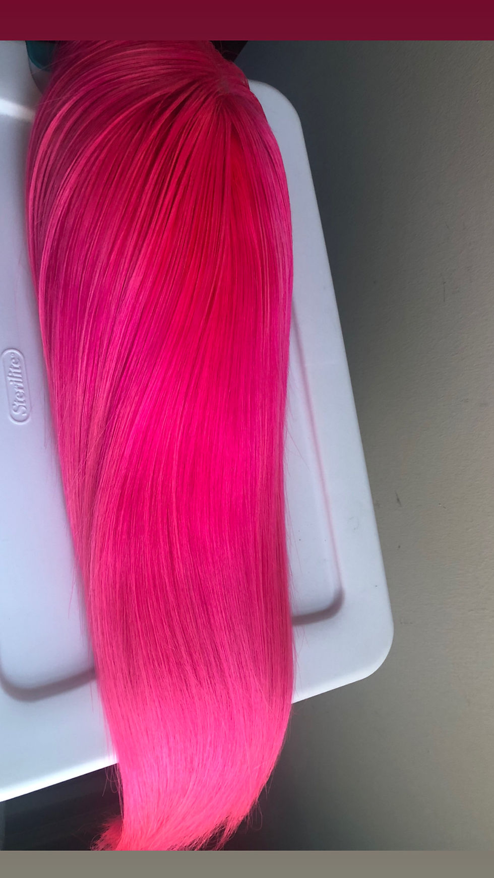 Thumbnail: Pinky on the brain (closure wig)