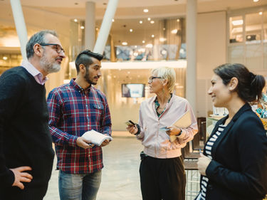 Selvledende Teams: En praktisk guide til at skabe autonome og effektive arbejdsgrupper