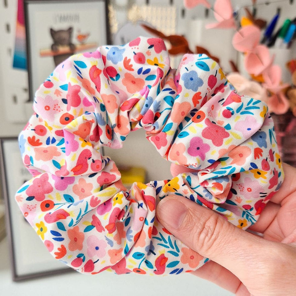 Miniature : Chouchou fleuri et coloré créé par Mes cadeaux toudoux pour la Fête des mères