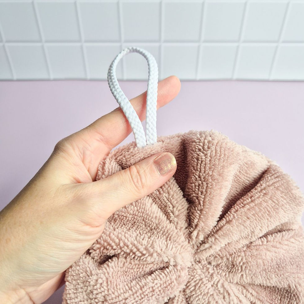 Miniature : Fleur de douche en éponge de bambou taupe créée par Mes cadeaux toudoux en Bretagne