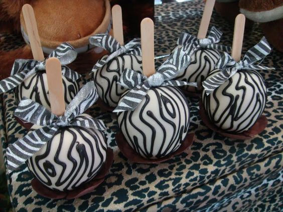 Thumbnail: Made To Order Apples (6)