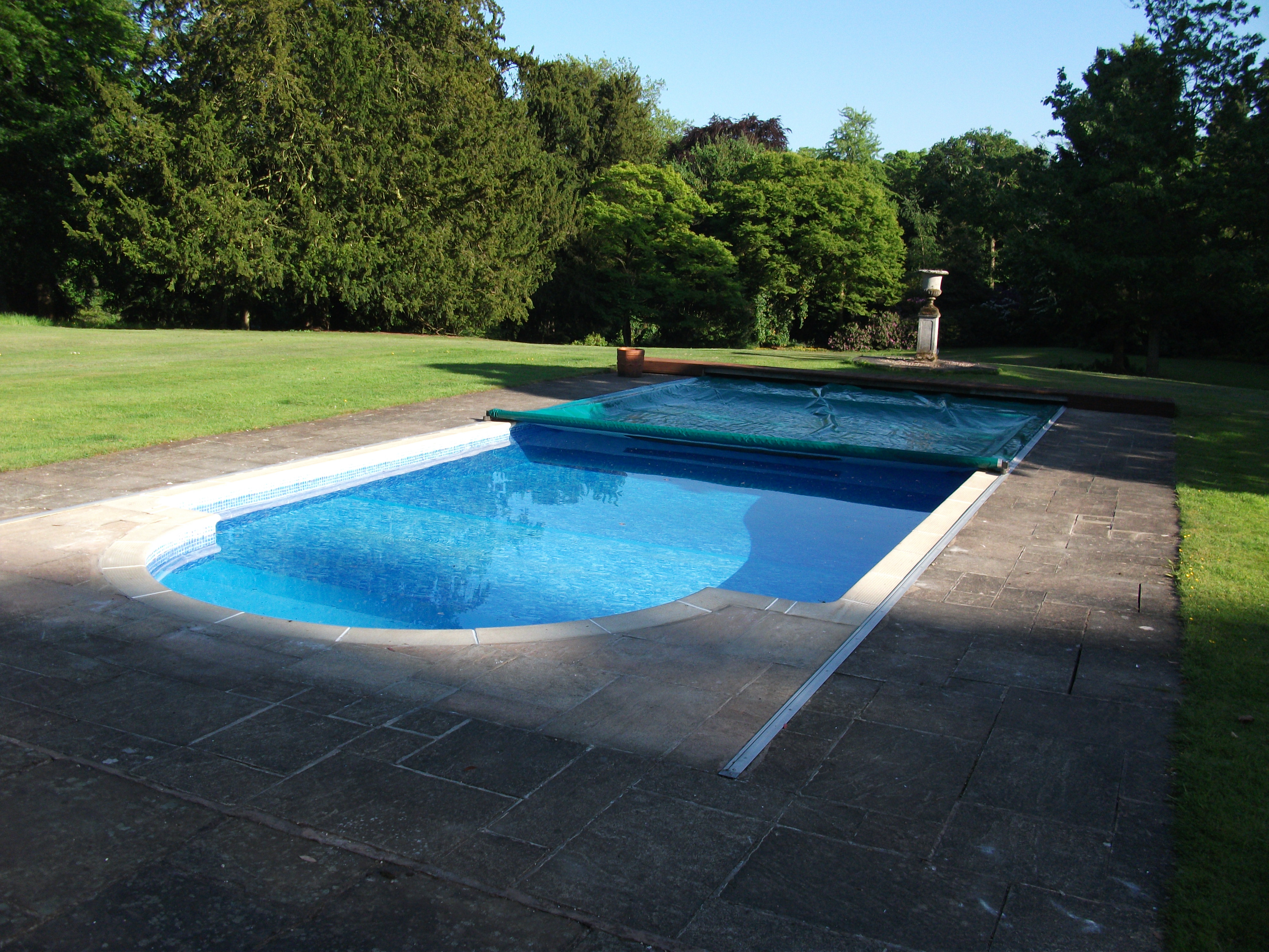 About Rockingham Swimming Pools Ltd