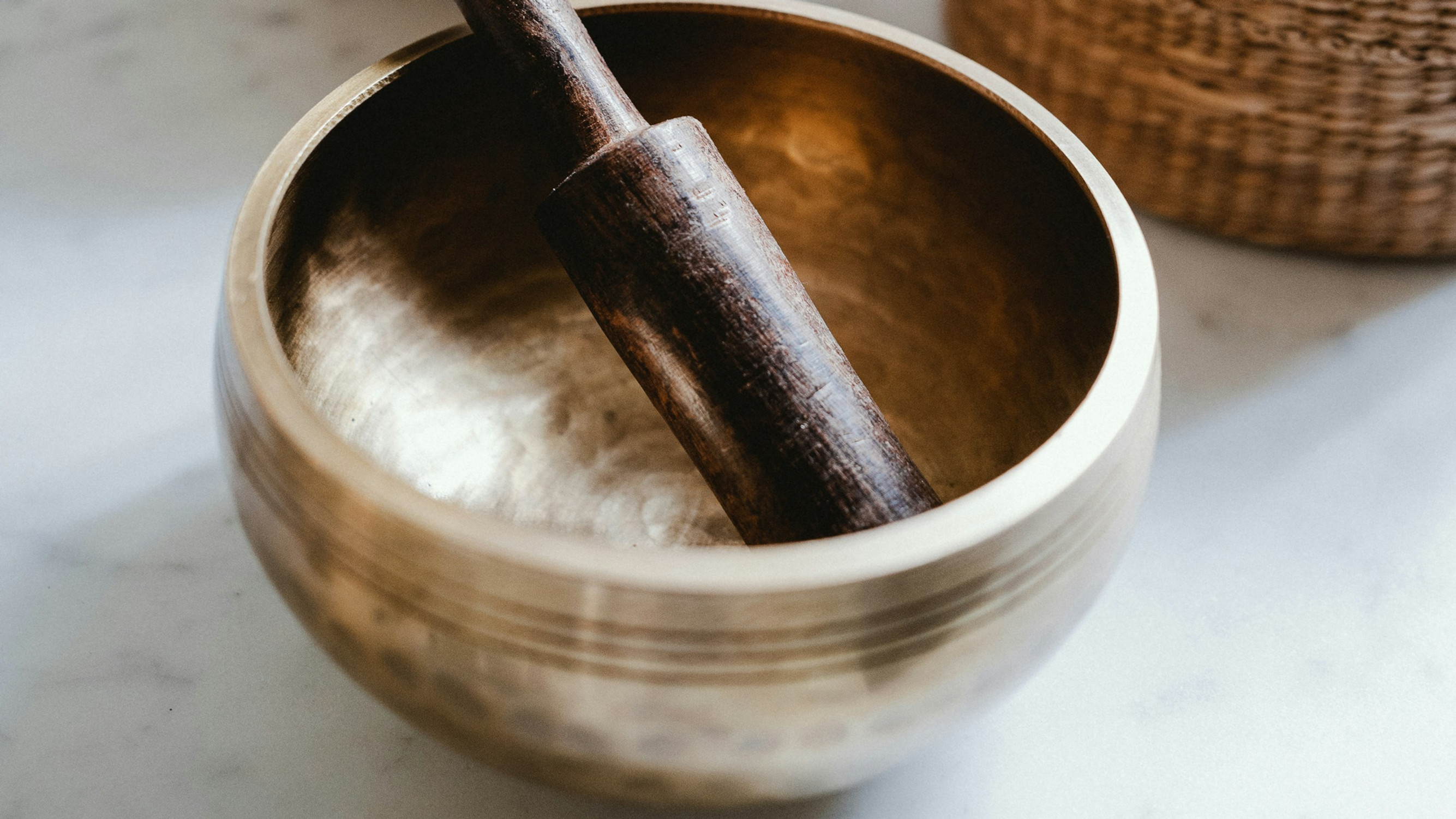 Tibetan vs. crystal singing bowls