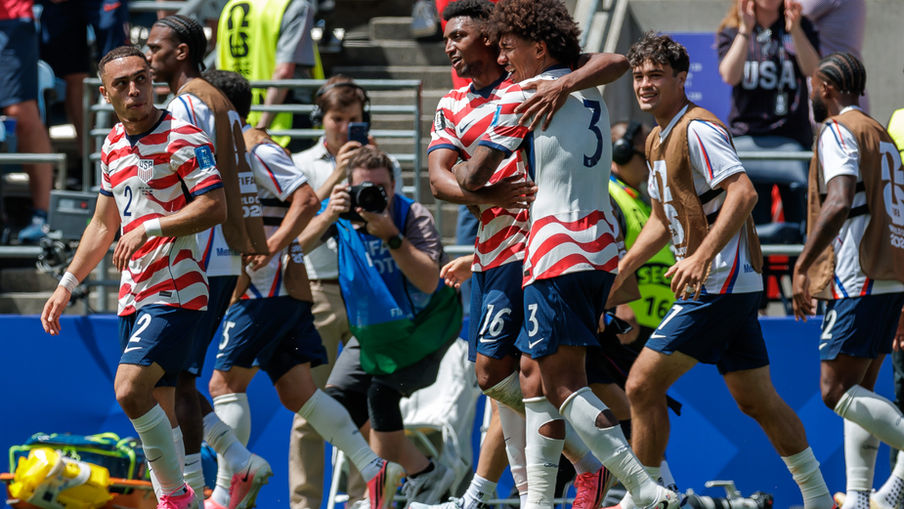 USA Cruise Past Australia to Book Place in Knockout Stage