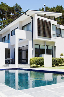 Large Modern House with Pool