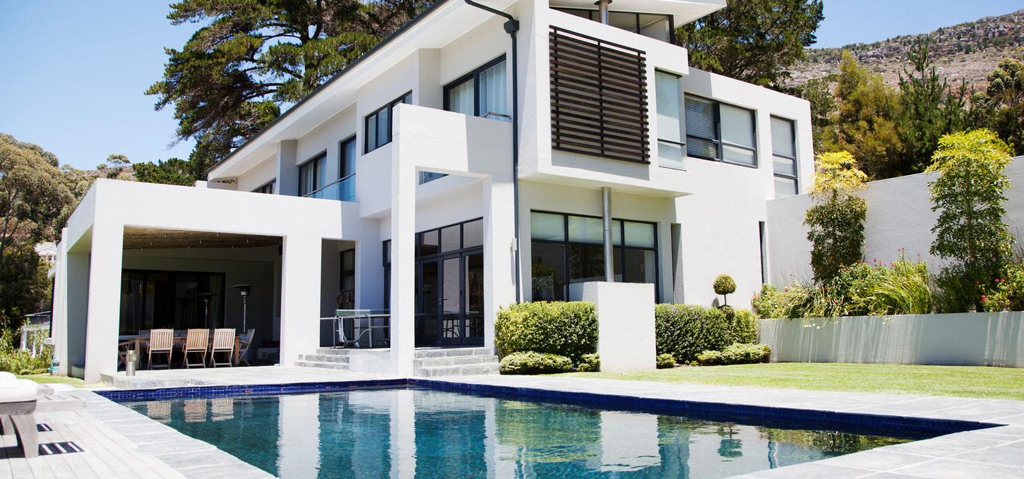 Large Modern House with Pool