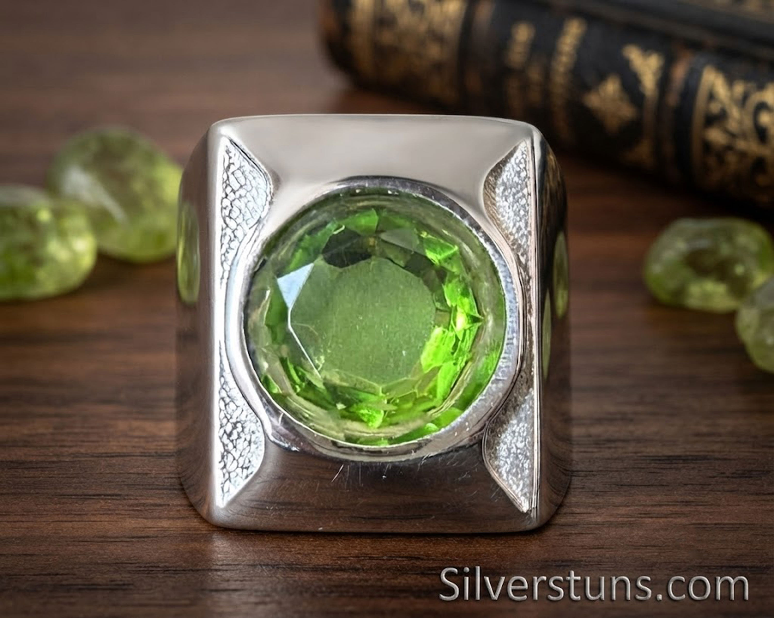 Power Battery 15mm Faceted Peridot Round Signet Ring Heavy 925 Sterling Silver