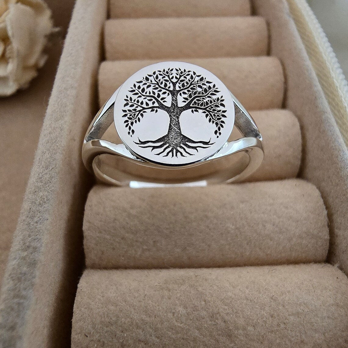 Tree Of Life Ring Tree Signet Ring Engraved Rings Gift for Mom Evergreen Ring