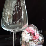 Les verres gravés par l'atelier Talya Glass Art, trouvez et personnaliser sur notre site vos verres pour un moment de dégustation intemporelle.