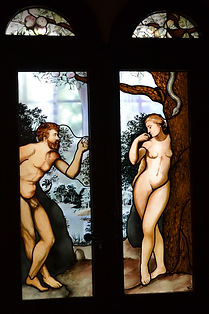 Vitrail figuratif peint Adam et Ève