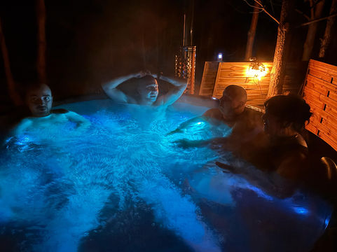 Spływy kajakowe i agroturystyka w dolinie rzeki Liwiec. Jacuzzi, wieczory panieńskie, imprezy integracyjne. Polków Daćbogi, Węgrów, mazowieckie.