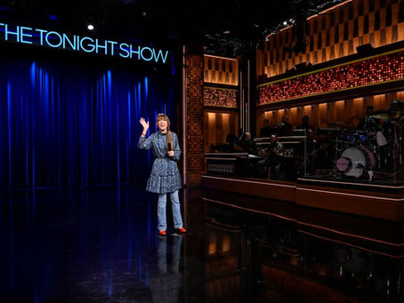 How to Book a Comedian for a Corporate Event