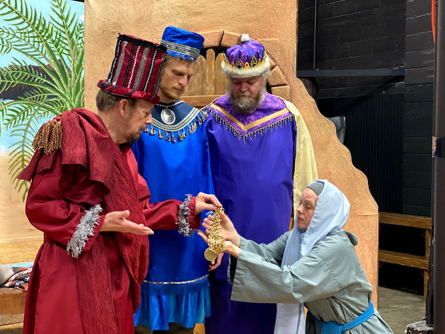 amahl 6.jpeg