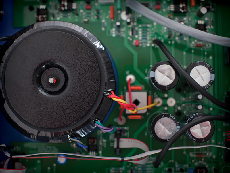 PLINIUS - P10 Power Amplifier