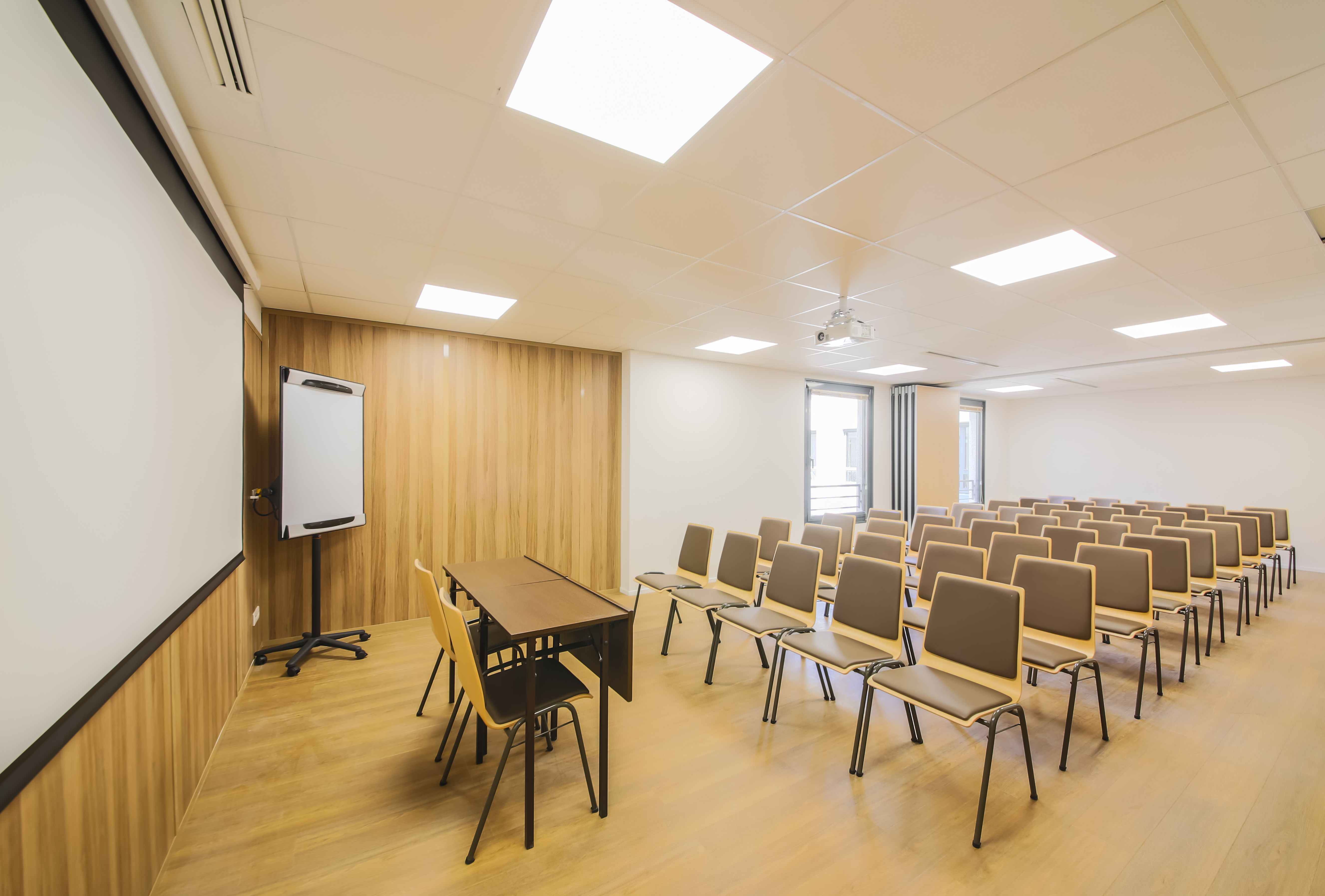 Le 253 Salle de séminaire