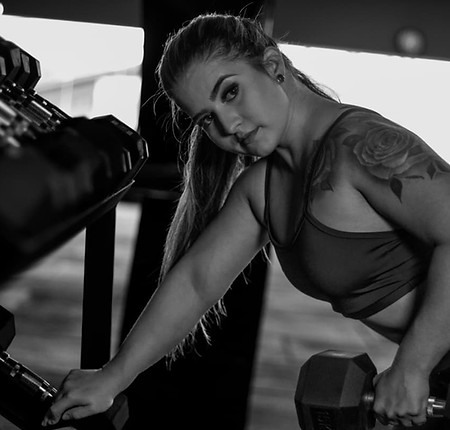 Letícia Caimi, Personal Trainer especializada em treinamento feminino.