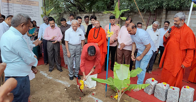 ಚಿತ್ರದುರ್ಗದ ಬಸವೇಶ್ವರ ವೈದ್ಯಕೀಯ ಮಹಾವಿದ್ಯಾಲಯದಲ್ಲಿ ವಿದ್ಯಾರ್ಥಿನಿಲಯ ನಿರ್ಮಾಣಕ್ಕೆ ಭೂಮಿಪೂಜೆ