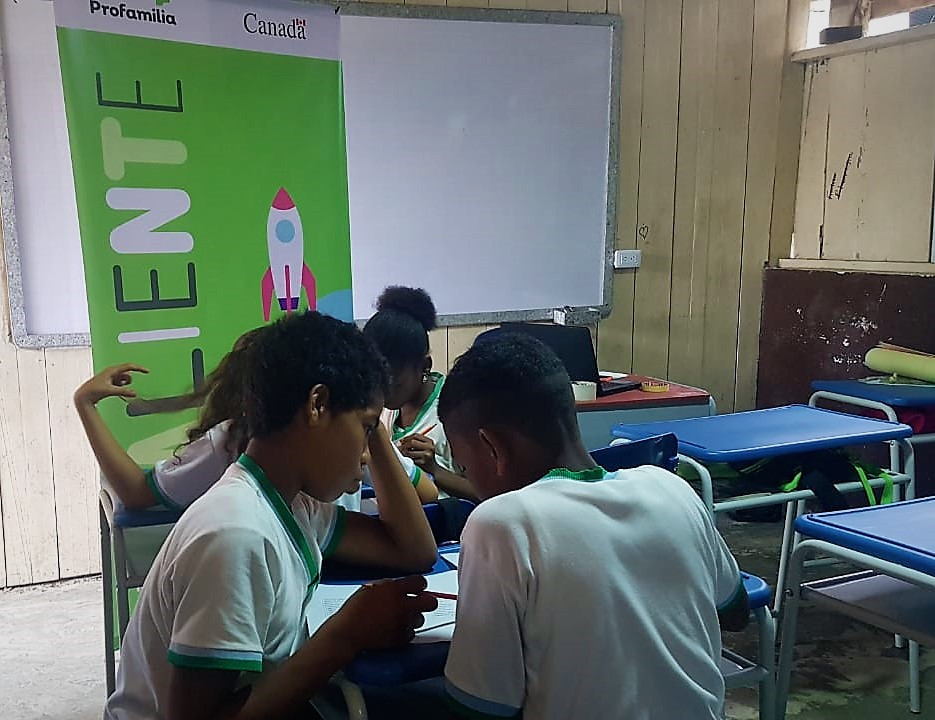 Escuela en Bahía Solano