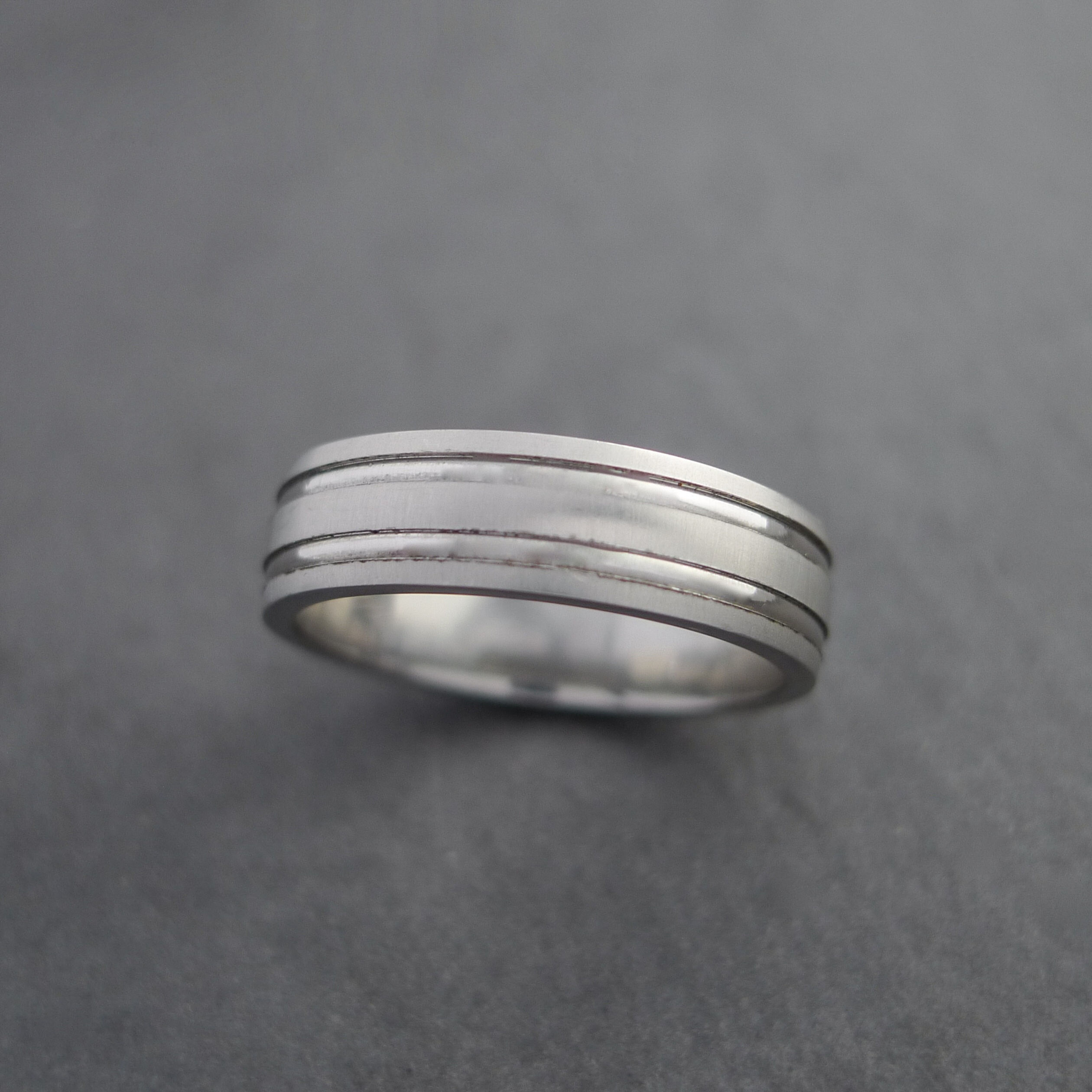 Novell Platinum Band Style 2