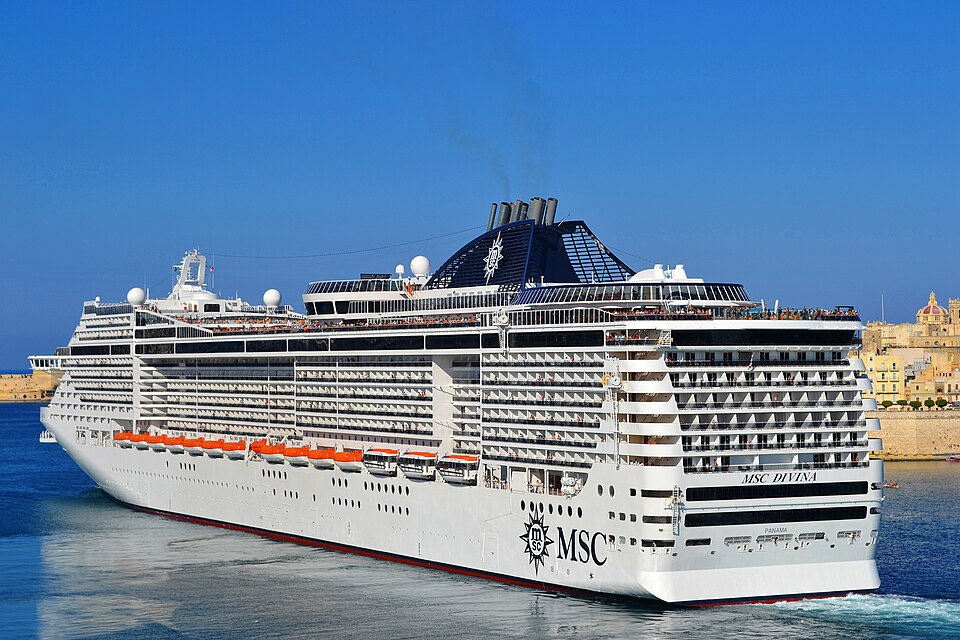 CRUCERO MSC DIVINA