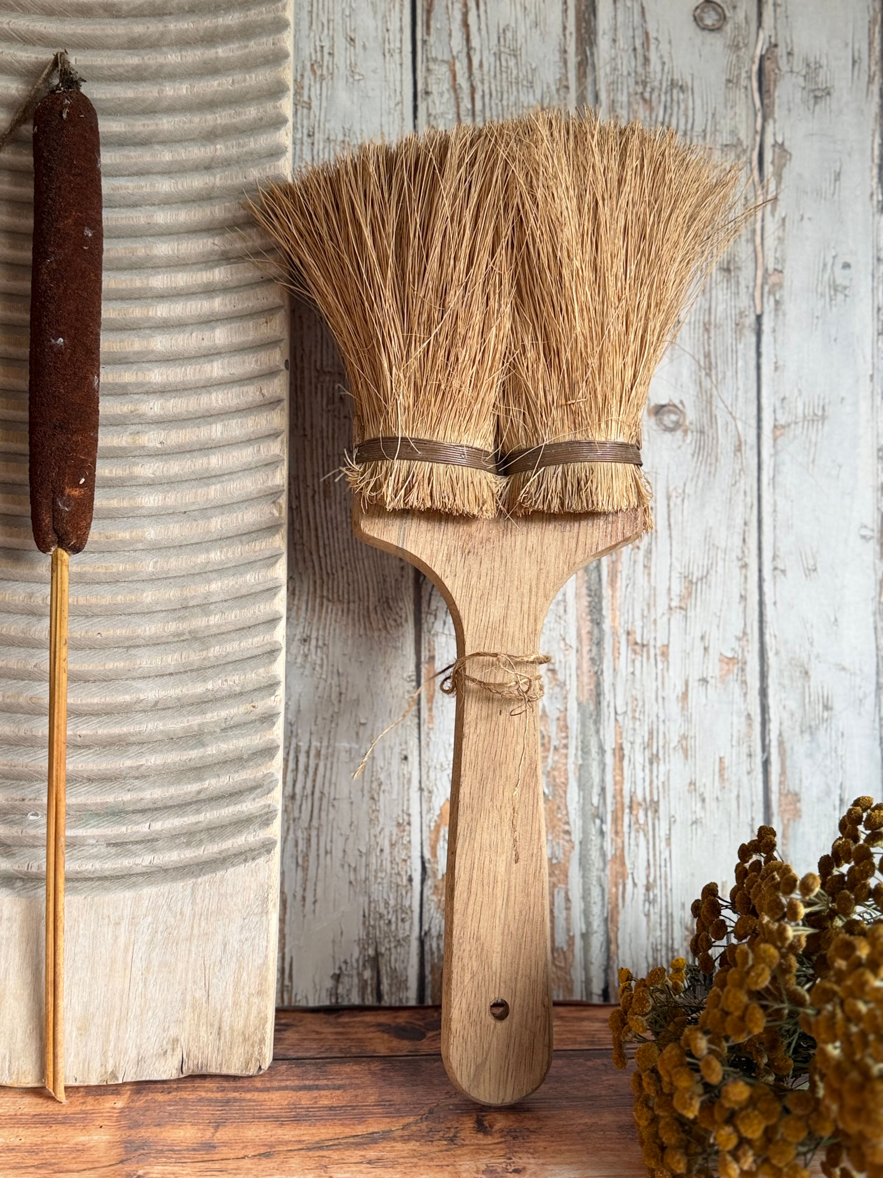 Vintage Two Knot Masonry Brush
